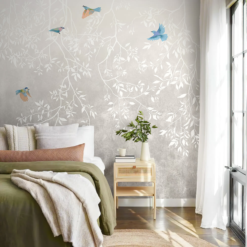 Элегантные обои для стен Сиалия с птичками и нежными силуэтами ветвей. Эти обои подойдут для стильного интерьера гостиной или спальни в спокойных тонах.